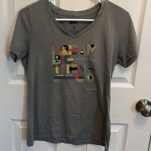REI Grey Graphic T-Shirt with Colorful Print “Dream Big Then Go”